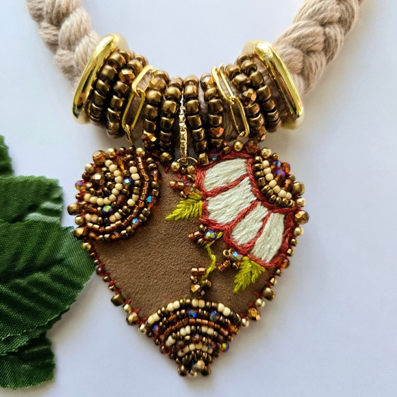 Handembroidered Heart Necklace - Picture 3 of 4